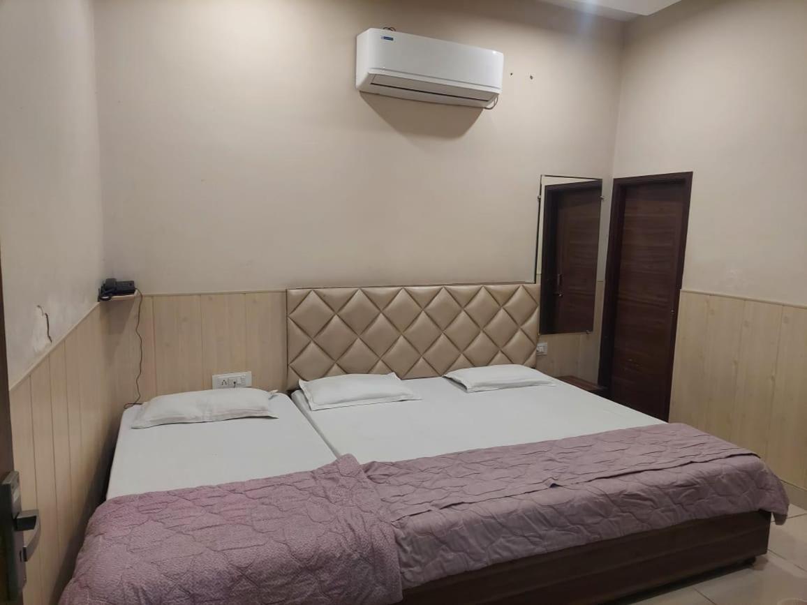 Rk Lodge Амритсар Стая снимка
